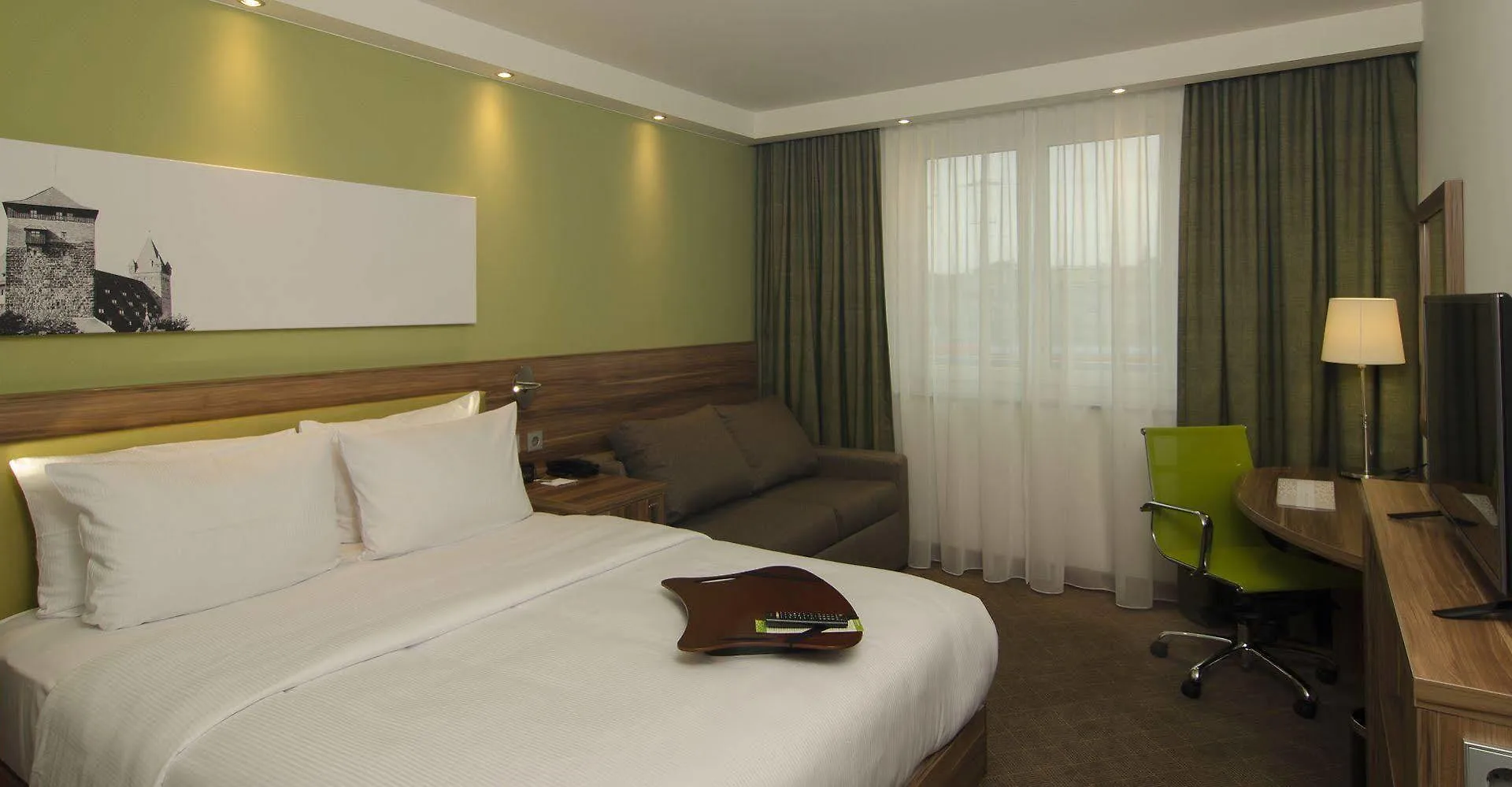 Hampton By Hilton Hamburg City Centre Otel 3*,