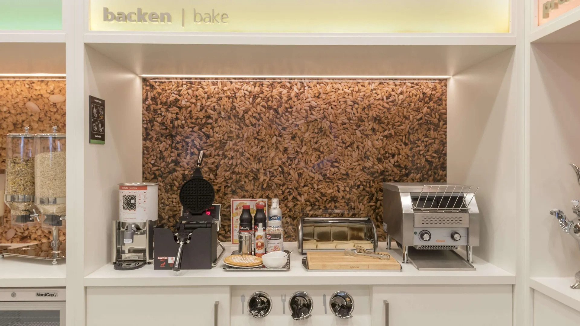 Hampton By Hilton Hamburg City Centre 3*,  Germany