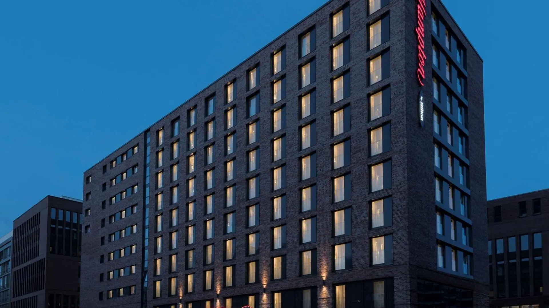 Hampton By Hilton Hamburg City Centre contacts