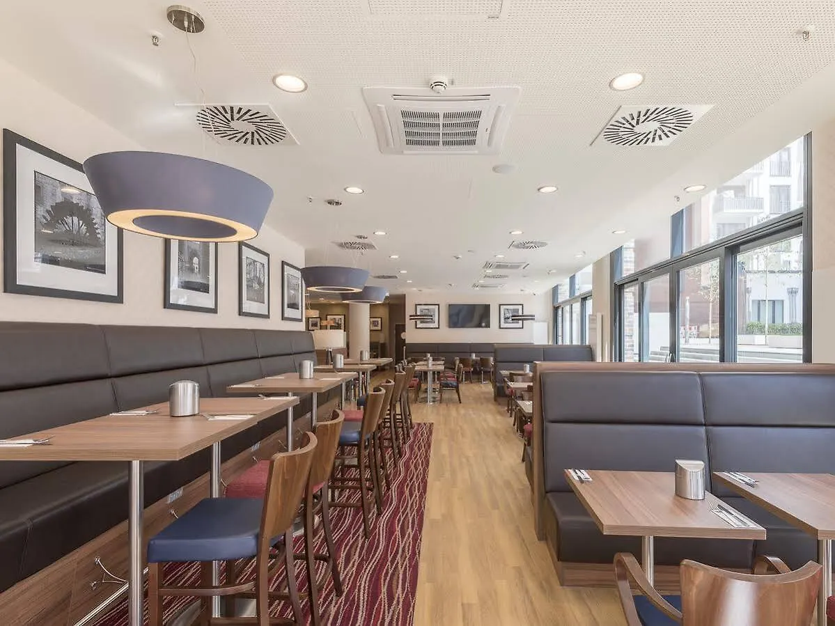 *** Hotel Hampton By Hilton Hamburg City Centre Germany